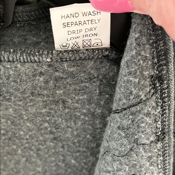 Elegant Gray Women's Cardigan - Picture 4 of 9